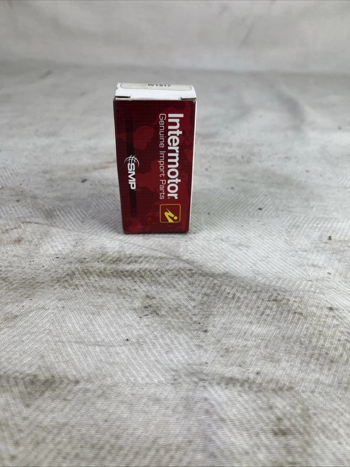 Engine Coolant Temperature Sender BWD WT517 - Image 2 of 4