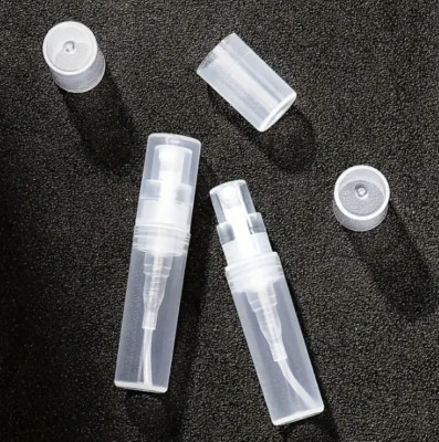 2 x Sprühflasche Mini Klar Kunststoff Fein Nebel Nachfüllbare Flaschen 0,07 Unzen Kosmetik