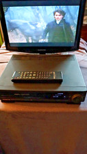 Hitachi F-372A VCR - Works - Clean Image - -With Remote-