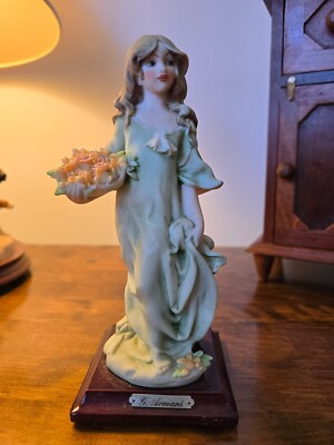 Vintage G Armani ''Florence Collection'' Blumenmädchen Figur 1986. Made in Italy 