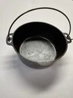 Vintage Cast Iron unmarked Wagner Dutch Oven/Pot 5 qt, no lid.