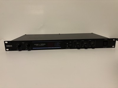 Yamaha REV100 Stereo Digital Reverberator / 19 Zoll Rack Effektgerät
