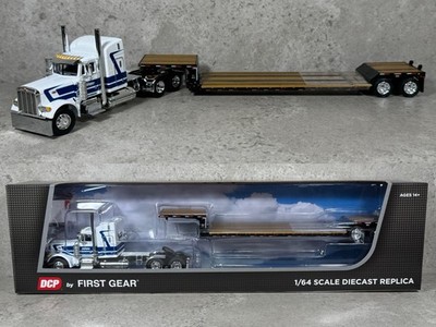 1/64 Peterbilt 379 W/ Fontaine Renegade Lowboy White/Blue Jaeger