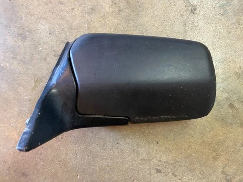 81 82 83 1982 TOYOTA COROLLA & STATION WAGON LEFT DRIVER MIRROR BLACK FAST SHIP