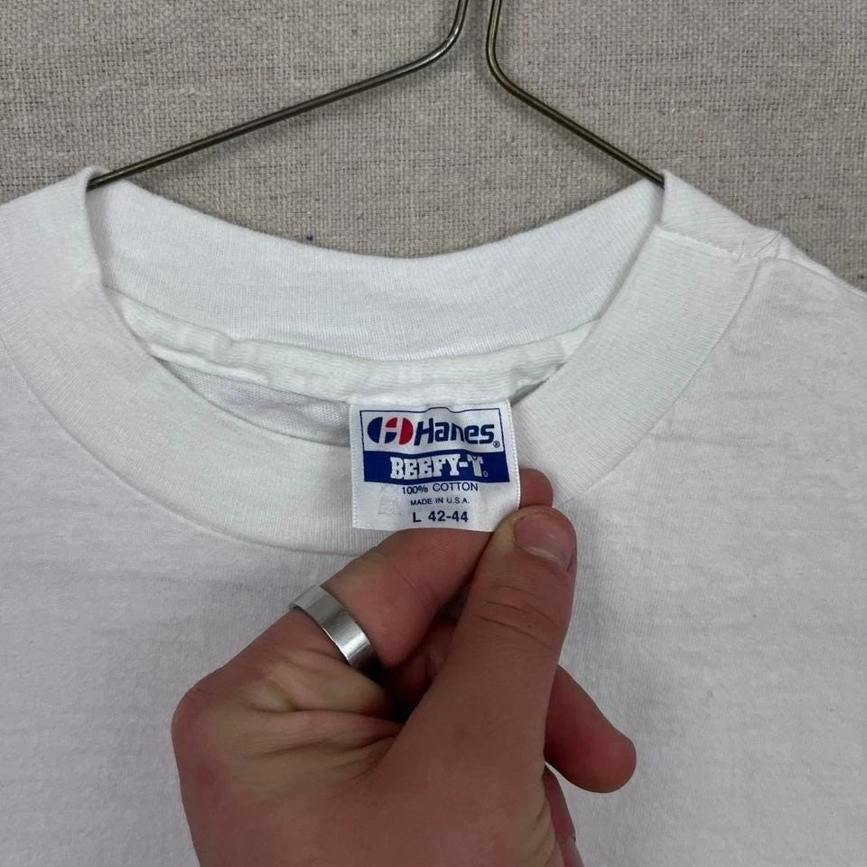 Camiseta Vintage Anos 80 OCSA Praia Vôlei Urso Gráfico Ponto Único Fino - Imagem 4 de 4