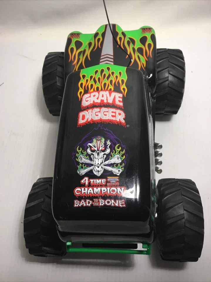 Grave Digger Monster Truck Jam Radiocontrolado Nuevo Brillante. Sin mando a distancia Foto 2 de 4