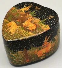 Vtg Kashmir India Lacquered Paper Mache Lidded Trinket Box Stars Animals 2.5”