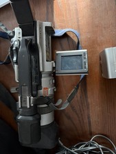 Sony DCR-VX2000 Camcorder - Metallic silver