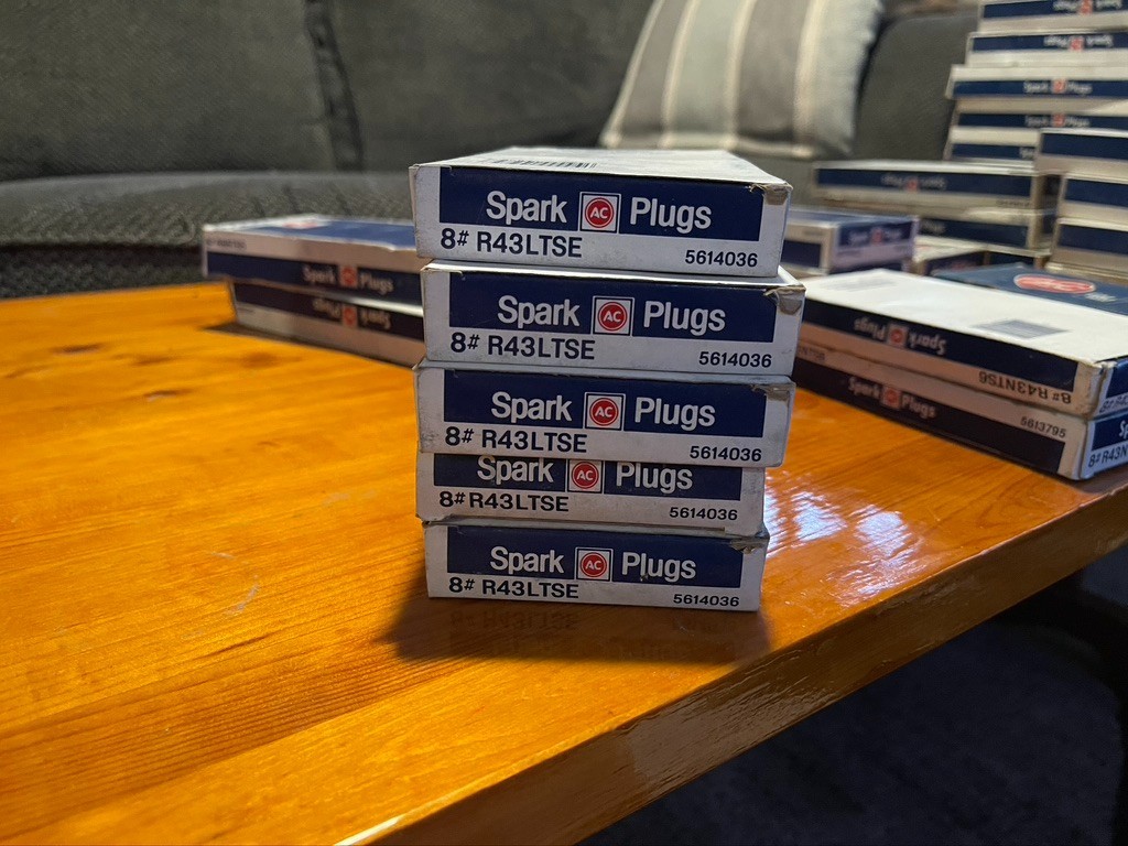 AC Delco R43LTSE 5614036 Spark Plugs one box of 8 plugs