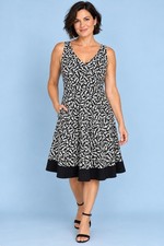 Ralph Lauren Size 10 Sleeveless Leaf Patterned Black & White A-Line Midi Dress