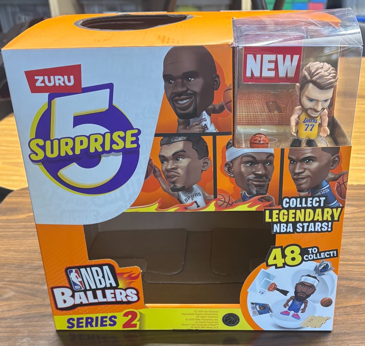 NBA Ballers 2 ルカ・ドンチッチ Store Display Zuru NBA Ballers Series 2 Luca Doncic - Lakers Home