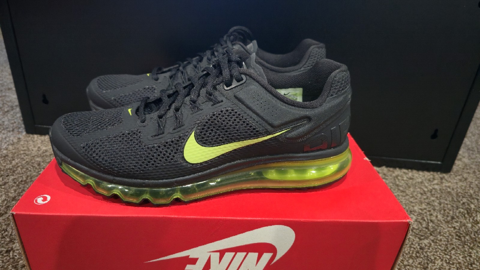 Nike Air Max 2013 Black/cyber.      Size 10 HF3660 001 thumbnail 4