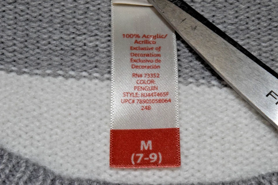 Niñas Suéter Sin Límites Talla M 7-8 Pingüino En Sombrero Bufanda Gris Espalda Rayas Foto 4 de 4