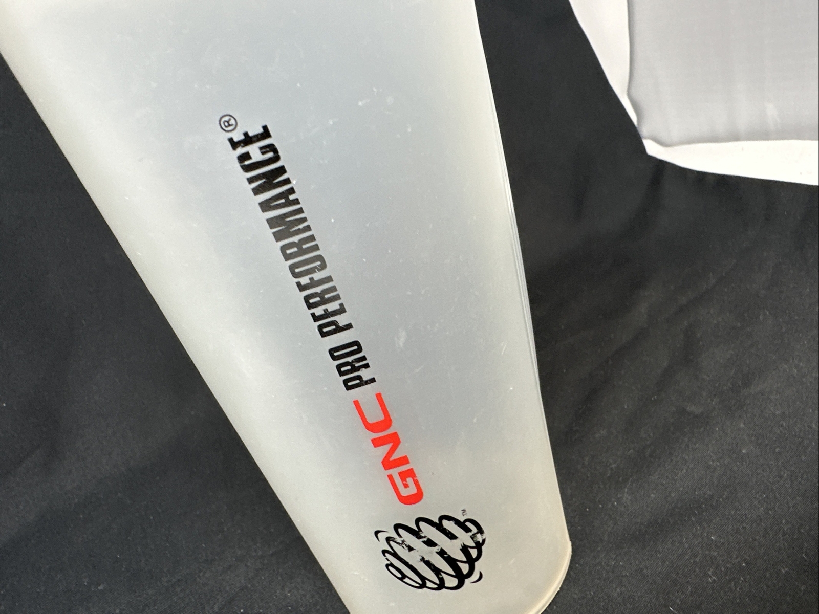 SHAKER/MIXER WISK-BLENDER BOTTLE-PROTEIN SHAKES-CLEAR-BPA FREE-GNC, EXC