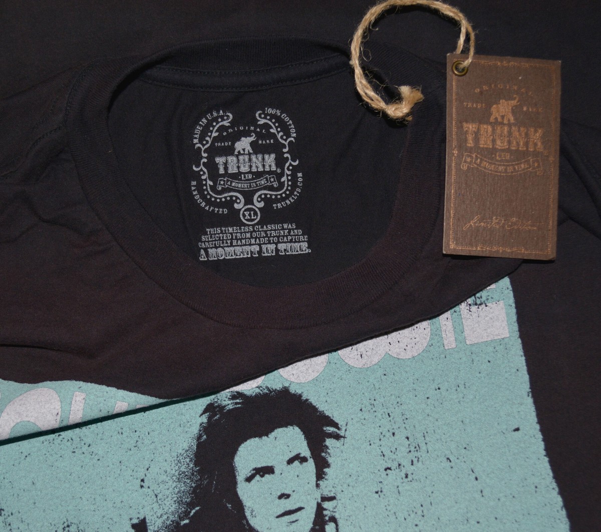DAVID BOWIE - TRUNK LTD.* rock concert band tee shirt (XL) 70's