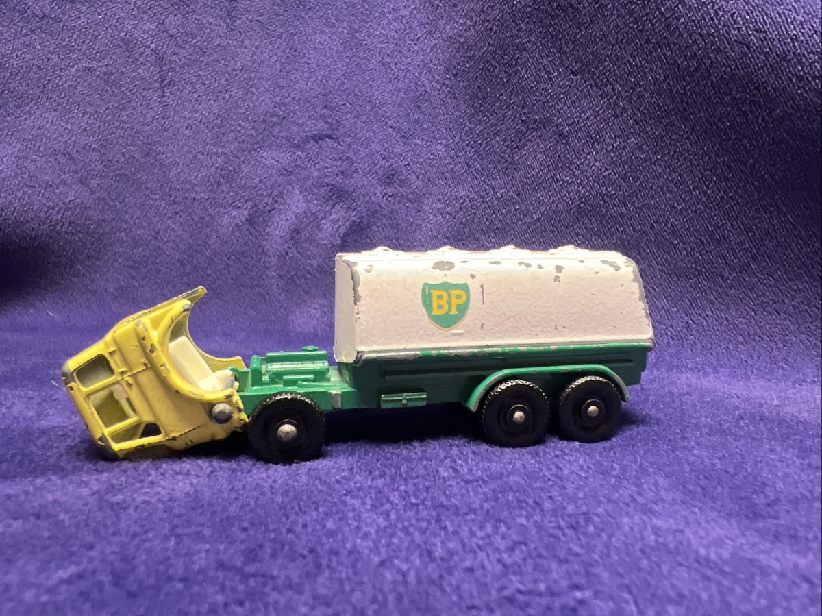 ゆ*ん様 Matchbox N98 Mobilgas タンクローリー Matchbox N98 Mobilgas タンクローリー - メルカリ