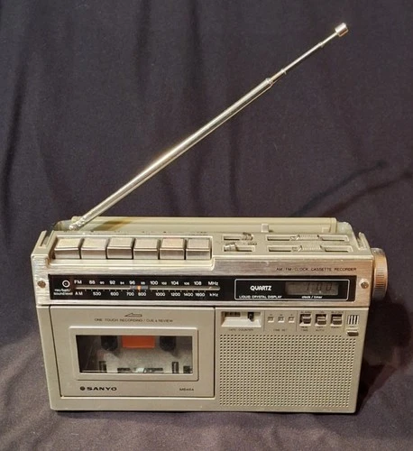 Vintage! Sanyo AM/FM Cassette Portable Radio M 6464 w/ alarm, loaded w/features!