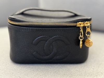 Vintage Chanel Vanity Case   Black Caviar Leather with CC Logo