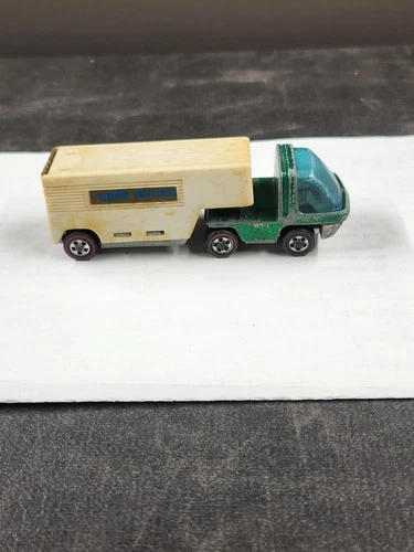 Redline Hot Wheels Heavyweights  Van Lines Semi Truck