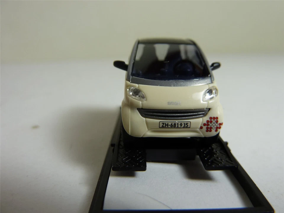 Busch Smart 48945 1/87 MB City Coupe Zoll Schweiz CH Schweizer Zoll PKW HO NUOVO - Immagine 2 di 4