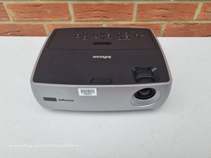 InFocus IN24 DLP-Projektor 3000 Lumen - getestet funktioniert 1312h Lampenstunden