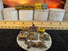 D&D -miniature scene accessories-treasure chests & corpse-PATHFINDER RPG-UNIQUE!