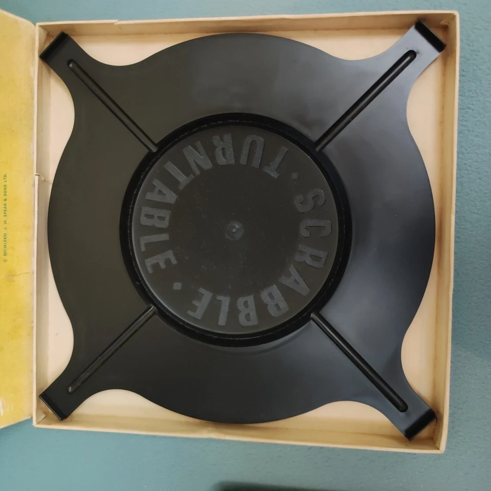 Vintage SCRABBLE TURNTABLE Deluxe Spear’s 1973 Original Box - Image 3 of 4