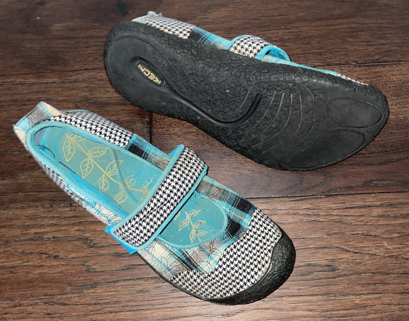 Scarpe da donna Keen Mary Janes a quadri color verde acqua taglia 7