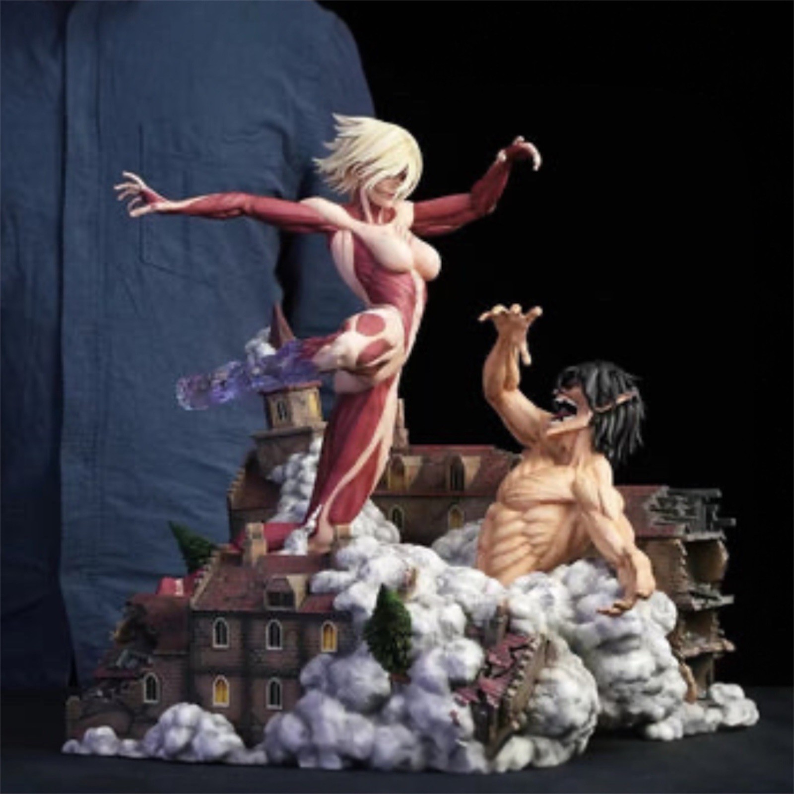 Attack on Titan CHIKARA Studio “Raid on Stohess District” Annie vs Eren Resin