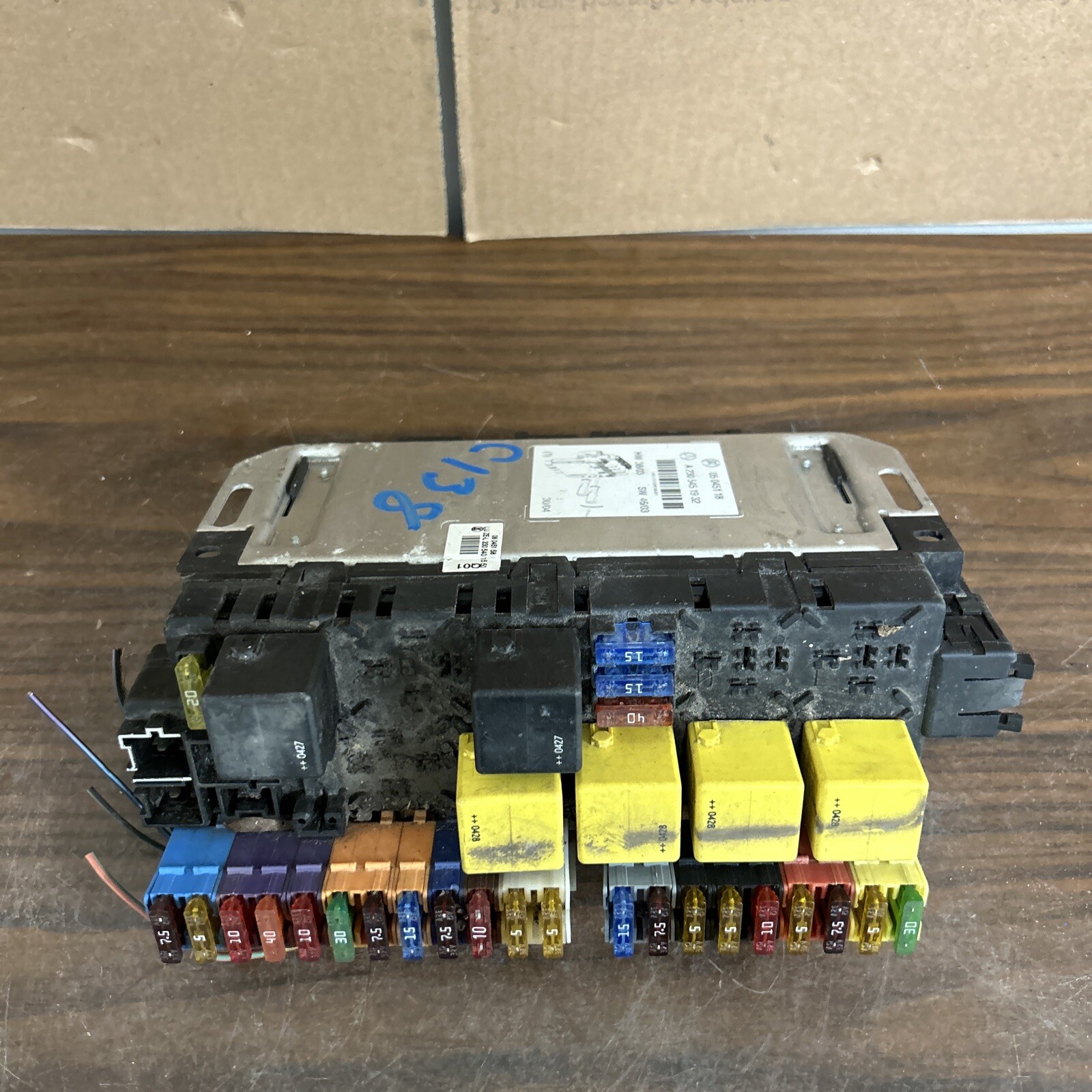 03-12 Mercedes R230 SL500 SL55 AMG Front Left SAM Fuse Box Control Module OEM