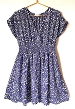 Sienna Sky Blue And White Floral V-Neck Flirty Summer Dress Women’s Size M