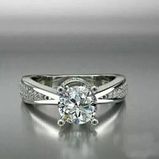 Real Moissanite 2.50Ct Round Cut Beauty Engagement Ring 14K White Gold Plated