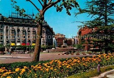 Madrid Spain Neptuno Blumenbeet Neptunbrunnen