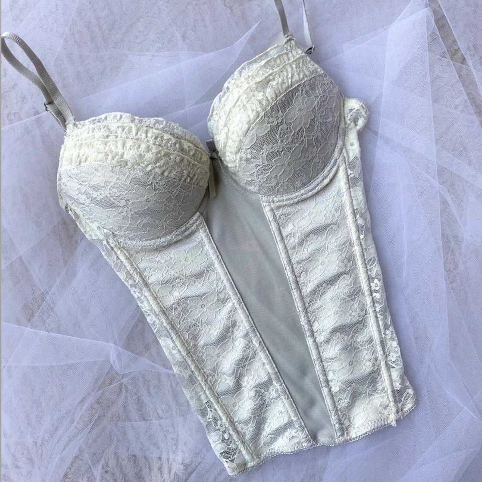 Nuevo con etiquetas Corsé Bustier Native Intimates de Encaje Gris y Blanco Talla 34C Foto 2 de 4
