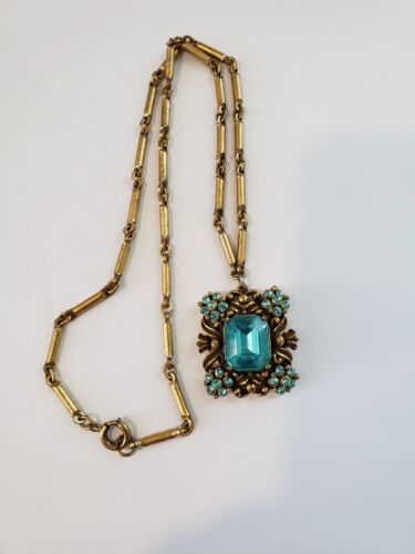 Collana con ciondolo Coro vintage anni 40 tono oro strass blu chiusura antica - Foto 8 di 14