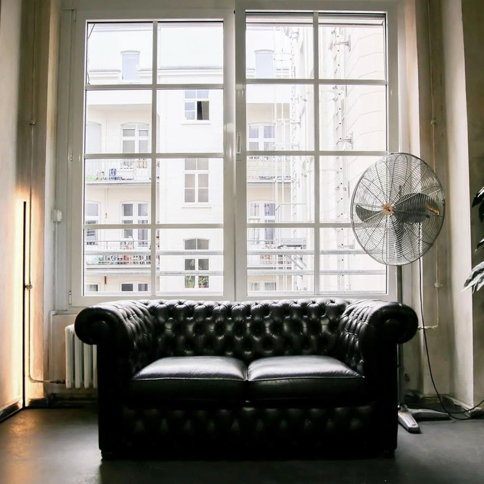 Minimal Lamp - Sparsame LED Stehlampe dimmbar - Design Ecklampe in schwarz und - Bild 4 von 4