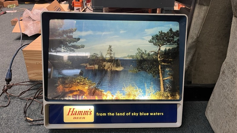 Vintage 1958’s Hamm’s Beer TV Rippler Motion Moving Water Lighted Beer Sign