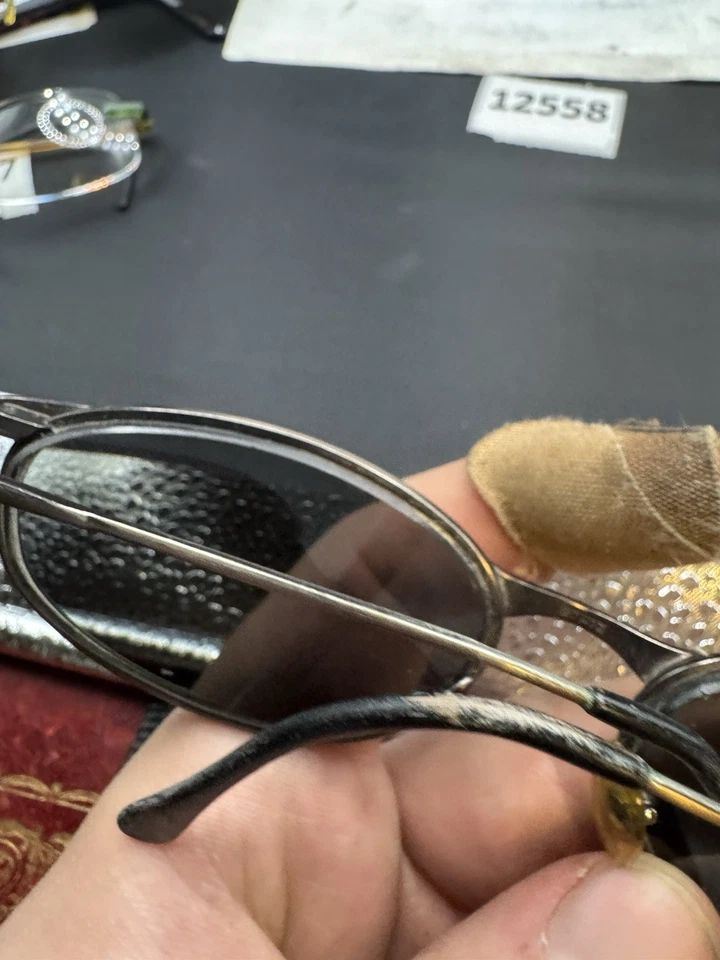 Signia by Serengeti 6708 Sunglasses Full Rim Rectangular Frames 57-17 Gray - Image 3 of 4