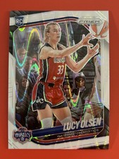 Lucy Olsen 2025 Panini Prizm WNBA (RC,SP) White Seismic Wave Prizm #104 Mystics