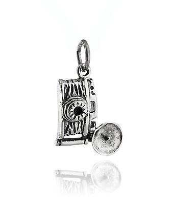 Camera Charm - 925 Sterling Silver Old Fashioned Flash Bulb Camera Charm - 925 Sterling Silver Old Fashioned Flash Bulb
