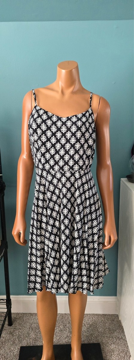 Old Navy NWOT Black and White Leaf Print Fit & Flare Spaghetti Strap  Sundress M