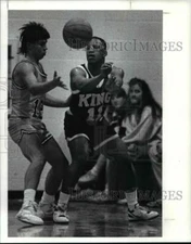 1991 Press Photo Admiral King, Colvin vs Vermillion High, McGGloth basketball