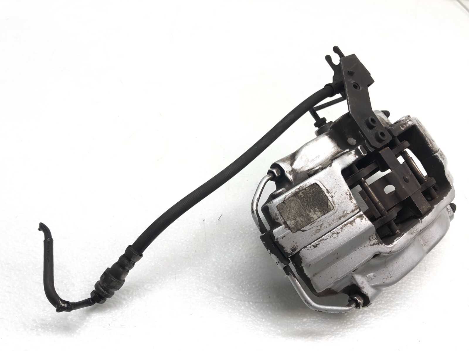 2014-2020 MASERATI GHIBLI S RIGHT PASS REAR BRAKE CALIPER BREMBO W/ PADS OEM.