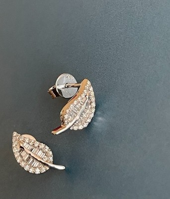 18kt Weißgold Diamant Ohrringe Blattstiel in 0,50ct Cervin Blanc