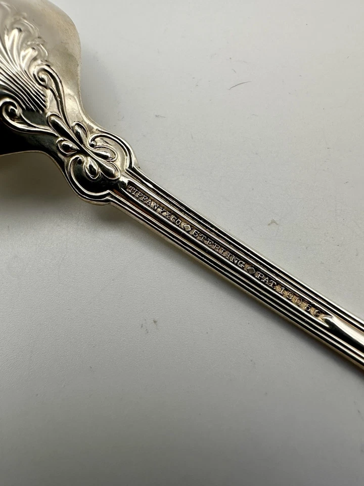 Чайная ложка SHELL and THREAD от Tiffany & Co из чистого серебра 5 7/8 дюйма почти как новая винтажная - Изображение 4 из 4