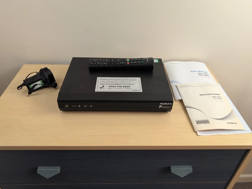 HUMAX HDR-1800T Freeview HD Smart Digital HD TV Recorder - 320GB - Pat getestet.