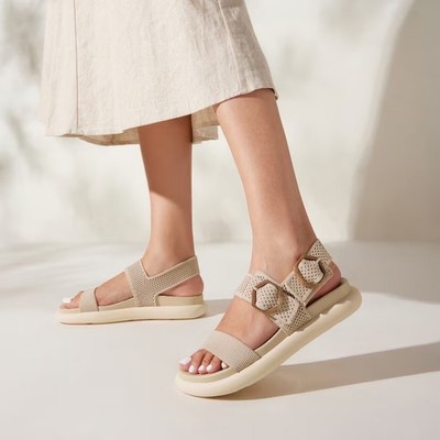 Vivaia Isla AdaptAll Sporty Comfort Lightweight Casual Almond AllDay Sandals 7.5