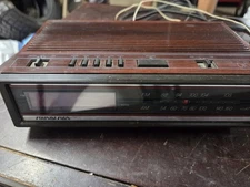 Soundesign 1980’s Vintage Alarm Clock Radio 3620WAL Mint Condition Original Box