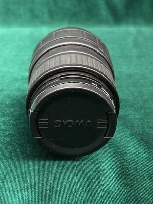 Zoom Sigma UC-II 70-210 mm f/4-5,6 pour pièces poussière - Photo 1/4