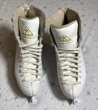 JACKSON MYSTIQUE - MARK II 8 2/3 BLADE - YOUTH FIGURE SKATES - SIZE 3